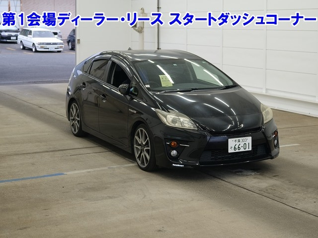 TOYOTA PRIUS 2013