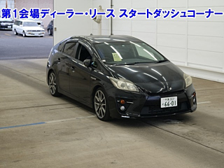 TOYOTA PRIUS 2013