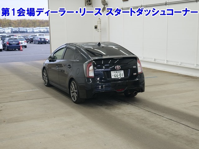 TOYOTA PRIUS 2013