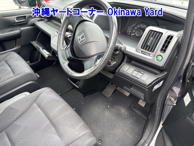 HONDA STEP WAGON 2011