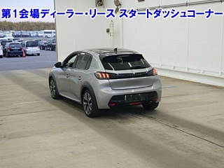 Заказать PEUGEOT 208