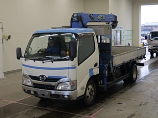 HINO DUTRO 2015
