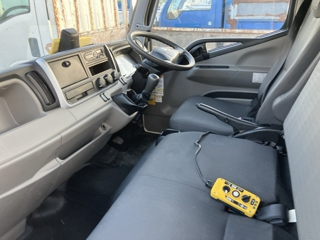 MITSUBISHI CANTER 2019