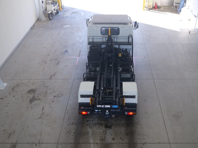 MITSUBISHI CANTER 2019