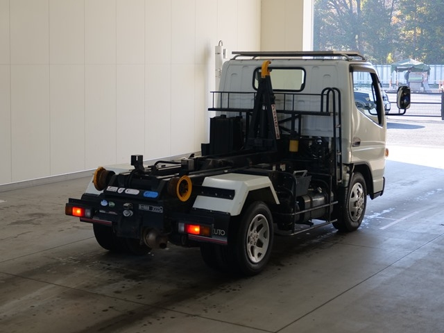 MITSUBISHI CANTER 2019