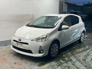 TOYOTA AQUA 2013
