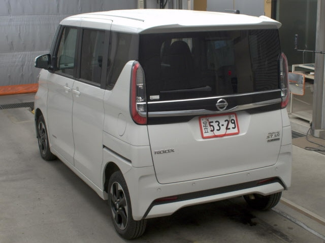 NISSAN ROOX 2022