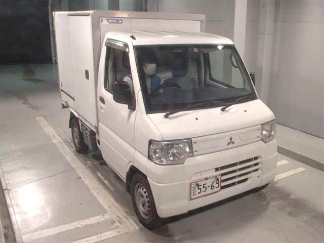 MITSUBISHI MINICAB TRUCK 2012