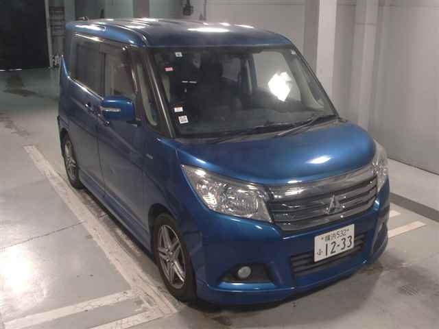MITSUBISHI DELICA D2 2017