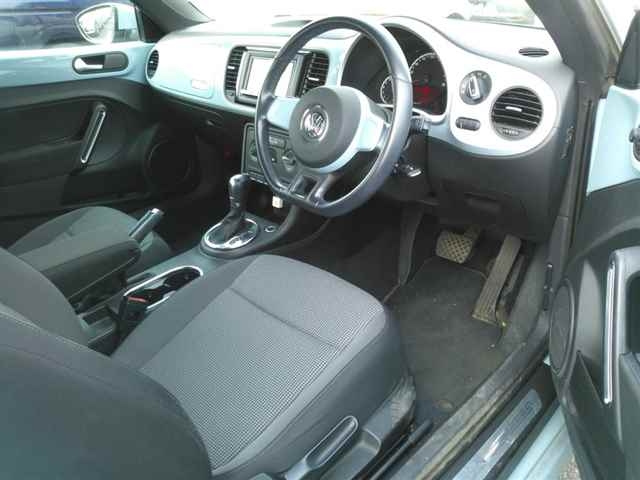 VOLKSWAGEN THE BEETLE 2013