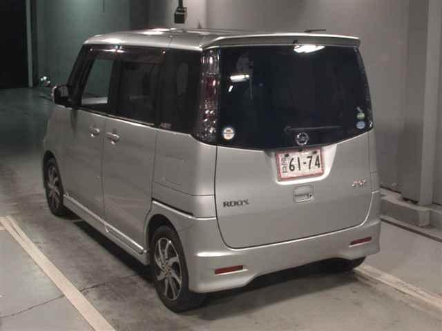 NISSAN ROOX 2012