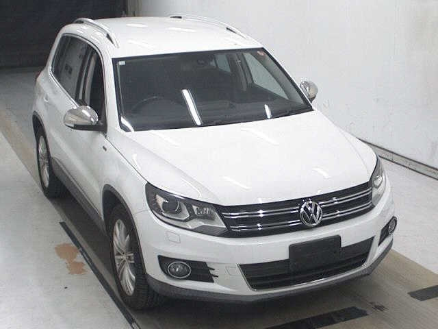 VOLKSWAGEN TIGUAN 2015