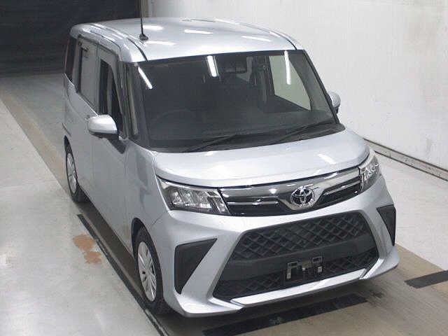 TOYOTA ROOMY 2022