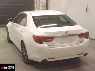 TOYOTA MARK X 2016