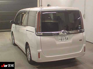 TOYOTA NOAH 2018