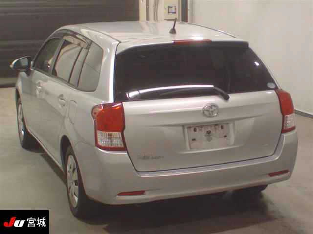 TOYOTA COROLLA FIELDER 2013
