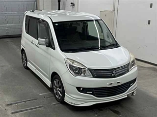 MITSUBISHI DELICA D2 2012