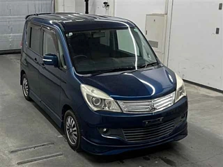 MITSUBISHI DELICA D2 2011