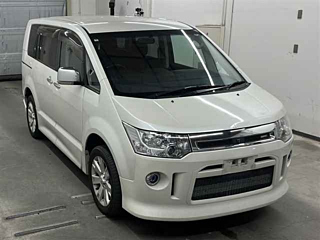 MITSUBISHI DELICA D5 2012