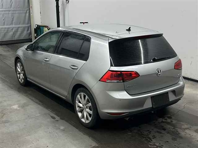 VOLKSWAGEN GOLF 2013