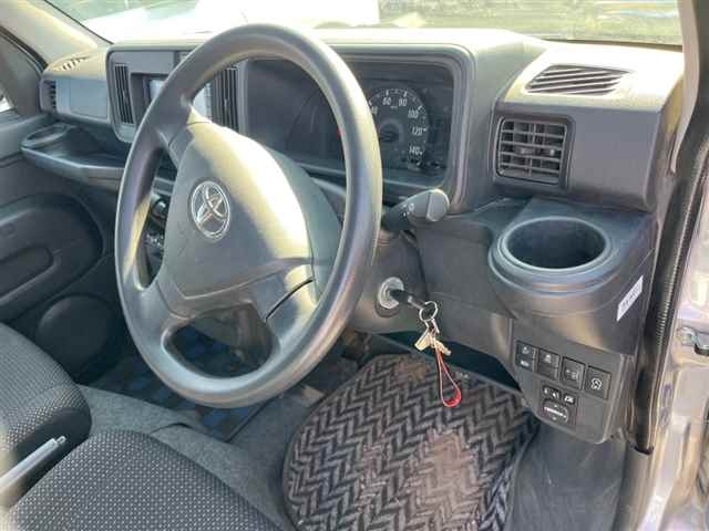 TOYOTA PIXIS VAN 2018