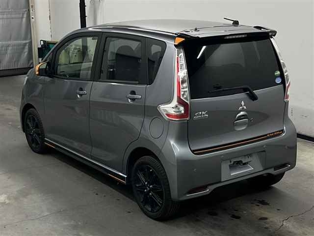 MITSUBISHI EK CUSTOM 2019
