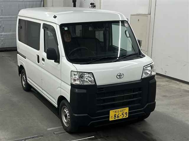 TOYOTA PIXIS VAN 2022