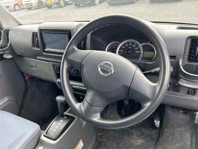 NISSAN CLIPPER VAN 2013