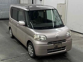 DAIHATSU TANTO 2010
