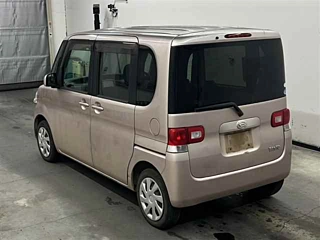 DAIHATSU TANTO 2010