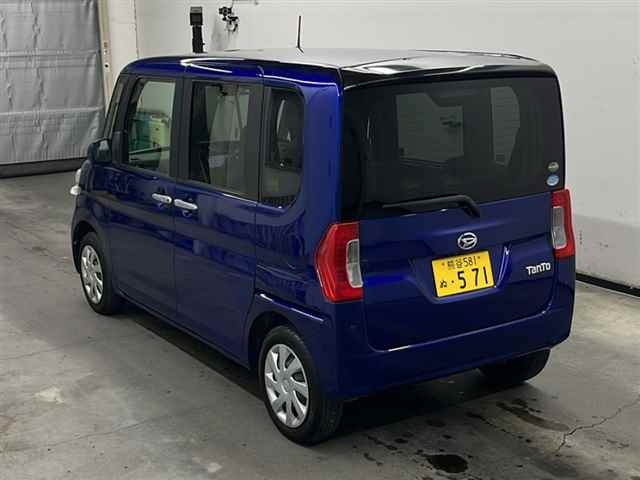 DAIHATSU TANTO 2017