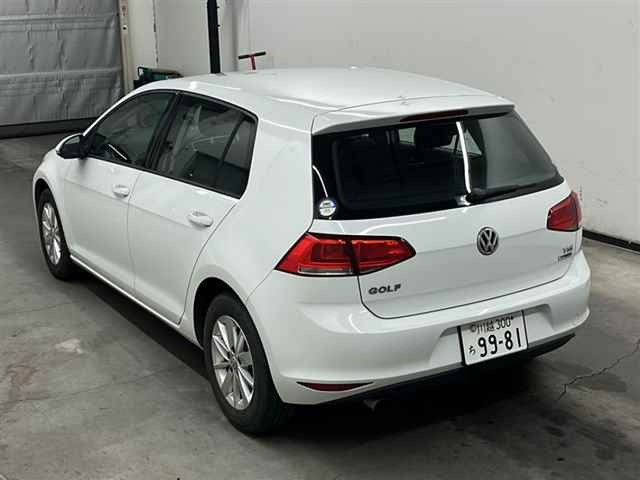 VOLKSWAGEN GOLF 2016