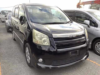 TOYOTA NOAH 2008