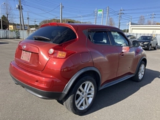 NISSAN JUKE 2011