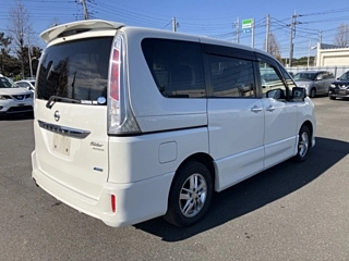 NISSAN SERENA 2011