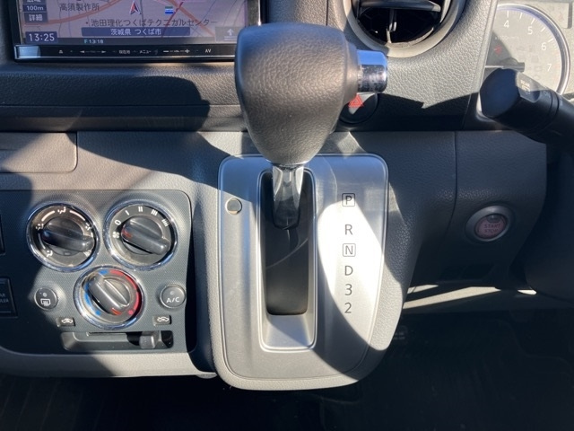 NISSAN CARAVAN VAN 2012