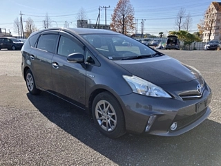 TOYOTA PRIUS ALPHA 2014