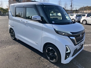NISSAN ROOX 2020