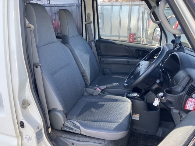 MITSUBISHI MINICAB VAN 2013