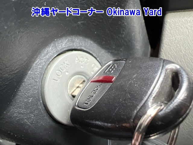 MITSUBISHI MINICAB VAN 2012