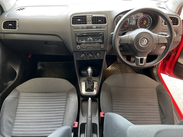 VOLKSWAGEN POLO 2012