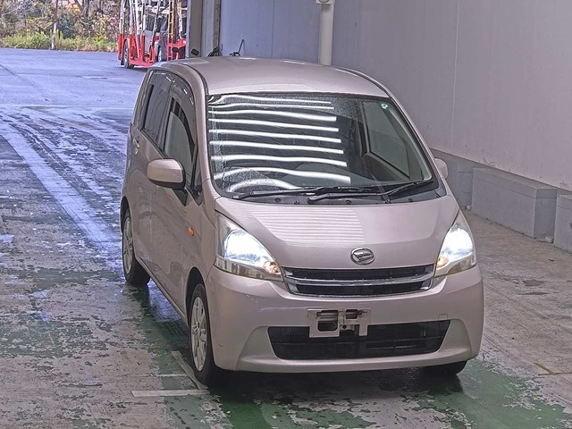 DAIHATSU MOVE 2011