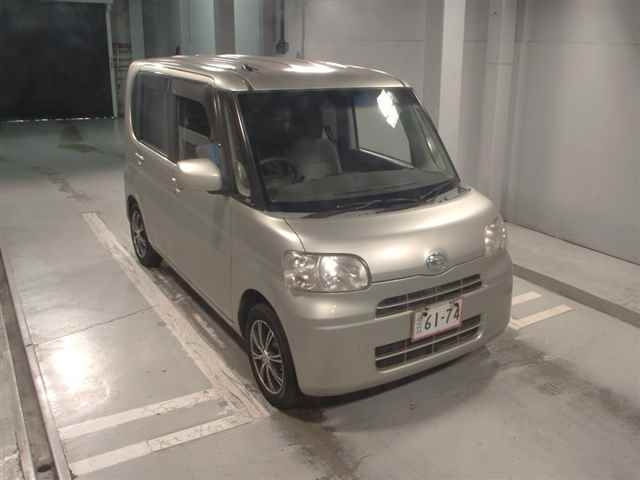 DAIHATSU TANTO 2012