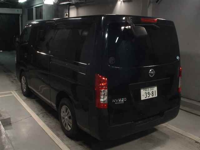 NISSAN CARAVAN 2015