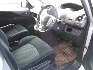 NISSAN SERENA 2011