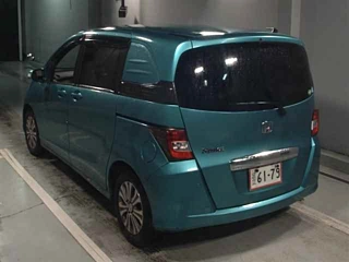 HONDA FREED 2012