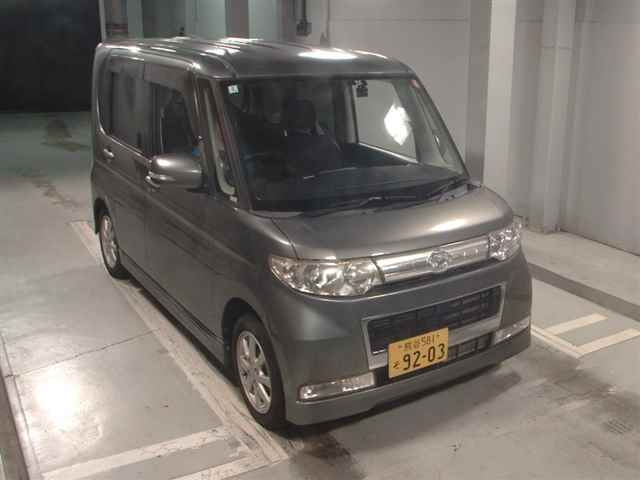 DAIHATSU TANTO 2008