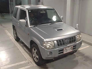 NISSAN KIX 2009