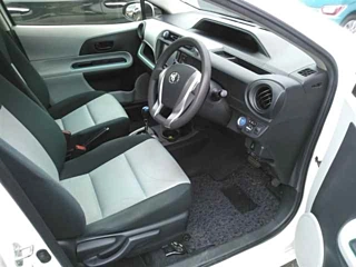 TOYOTA AQUA 2013