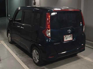 TOYOTA ROOMY 2020